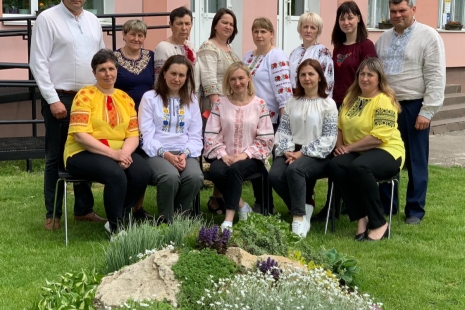 З Днем Вишиванки! Ми вільні, сильні та незламні. Тільки такий народ достойний носити вишиванки