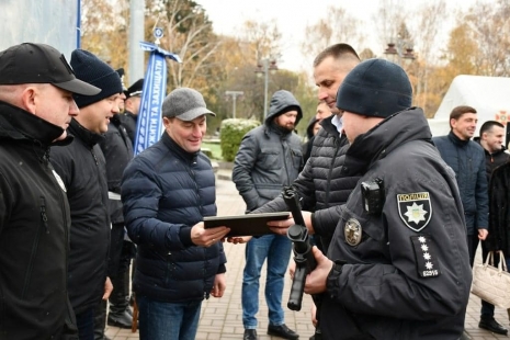 Службовий автомобіль для поліцейського офіцера громади