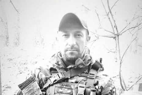 ГЕРОЙ ПОВЕРТАЄТЬСЯ ДОДОМУ.