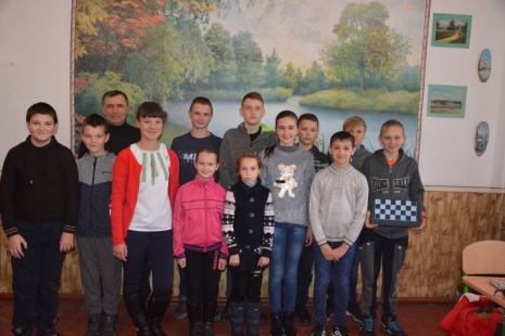 Школярі змагались на Спартакіаді з шашок та шахів