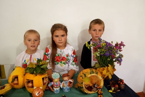 Свято осені у М'ятинській філії